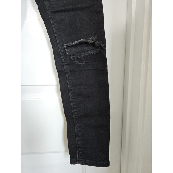 Topshop (Petite) | "Jamie" Moto Distressed Skinny Jeans - Picture 3 of 9